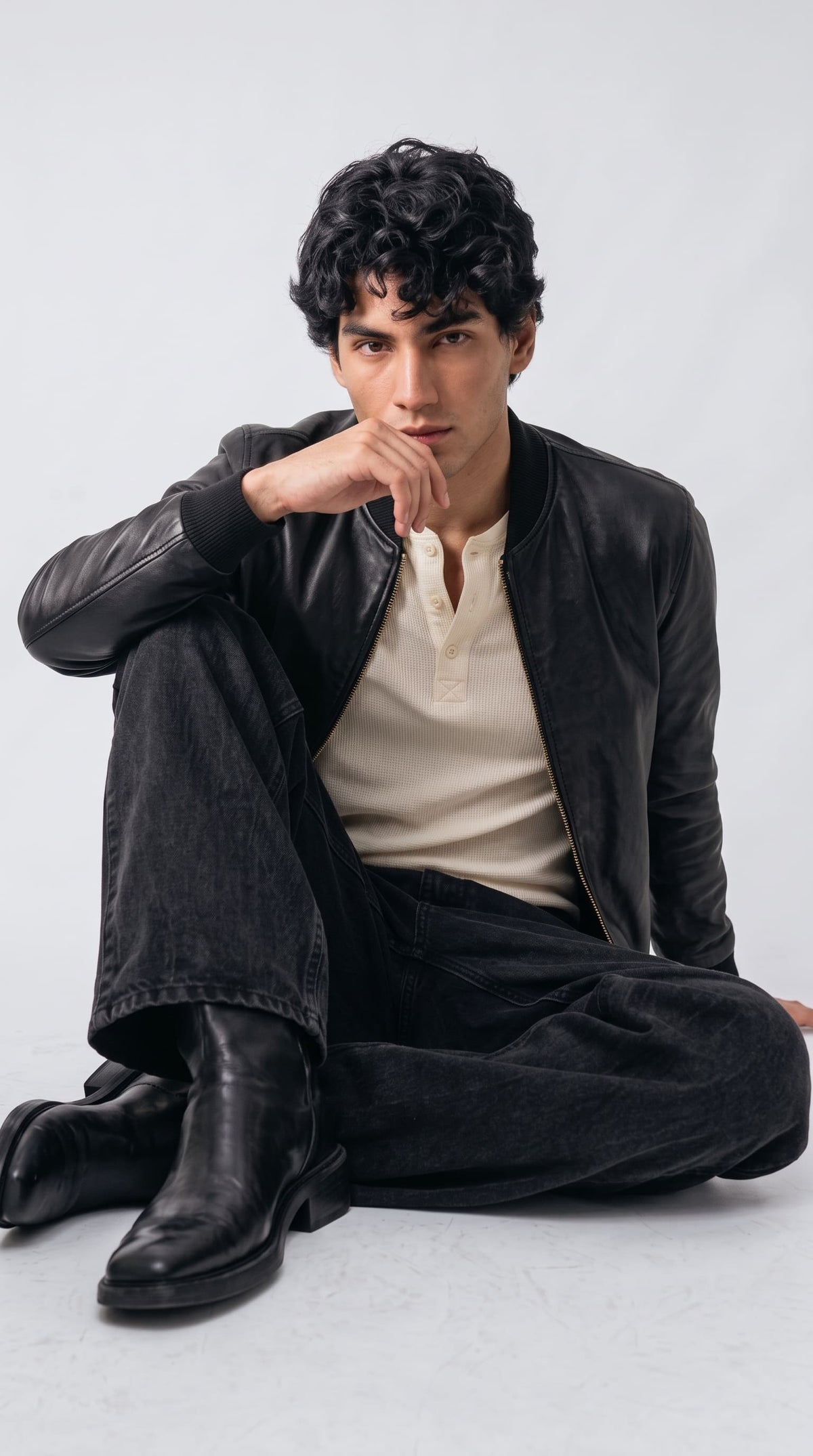 BLACK LEATHER BOMBER JACKET