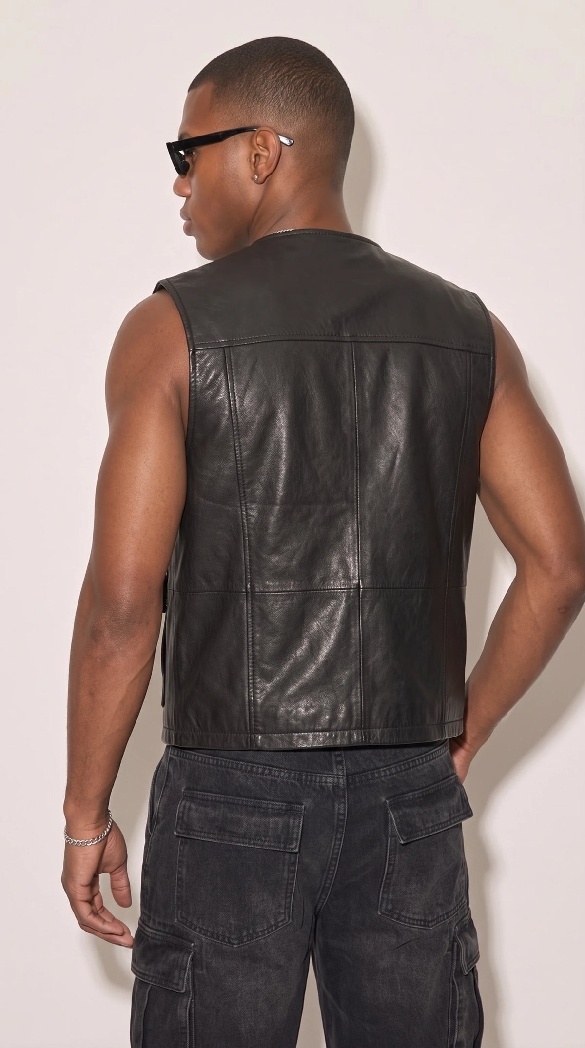 BLACK LEATHER VEST