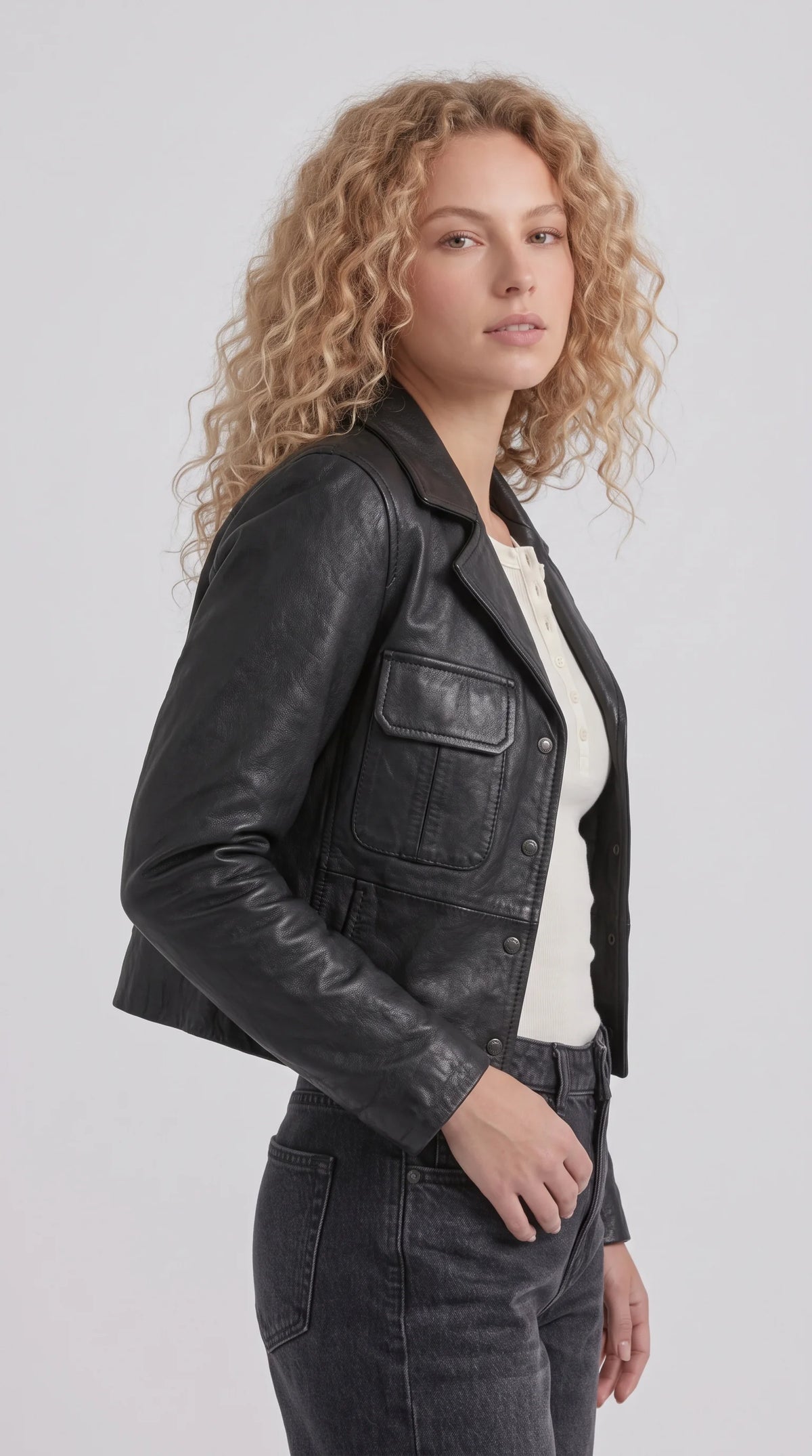 BLACK LEATHER JACKET