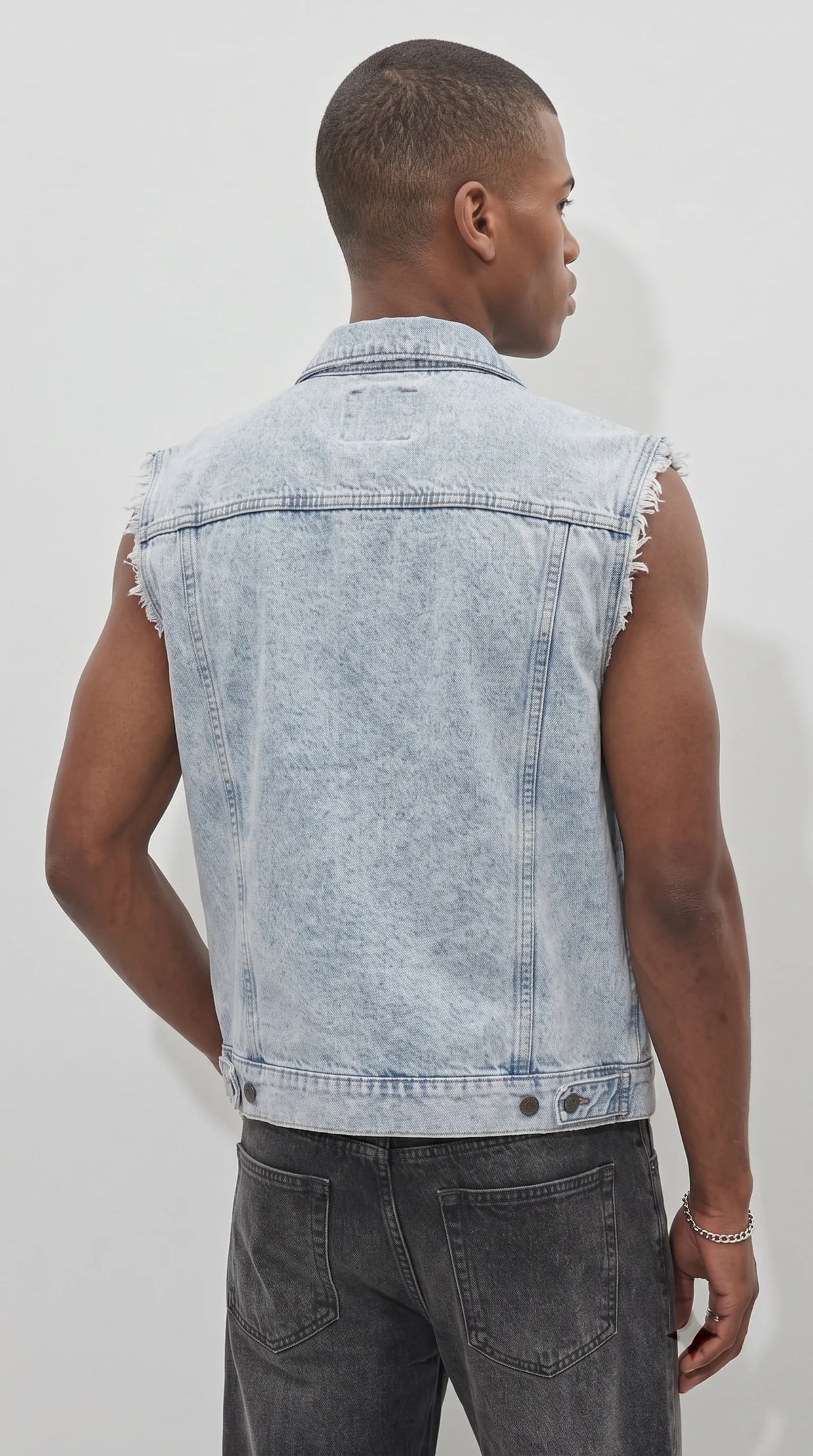 LIGHT WASH DENIM VEST