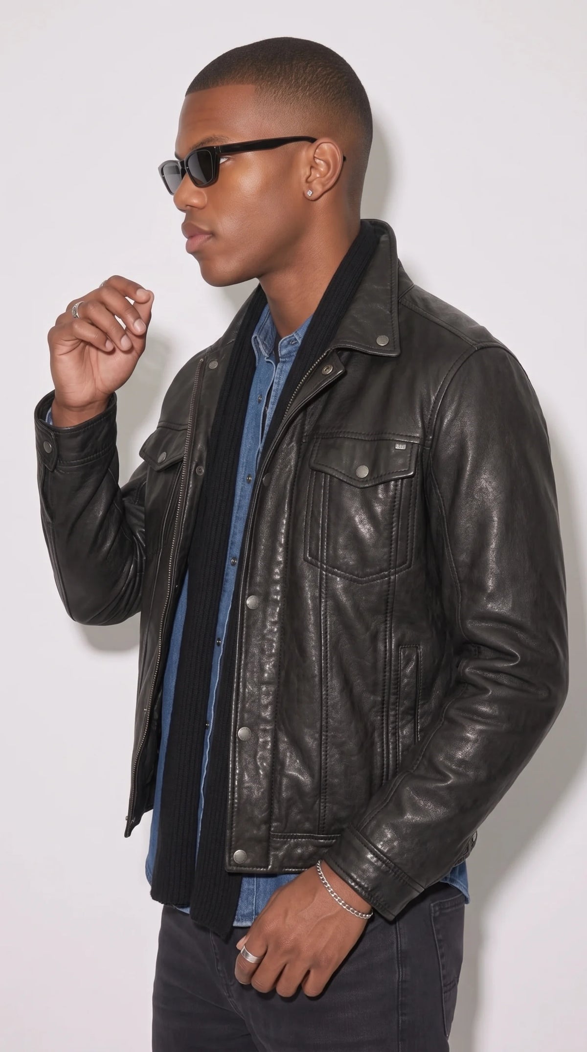 BLACK LEATHER TRUCKER JACKET