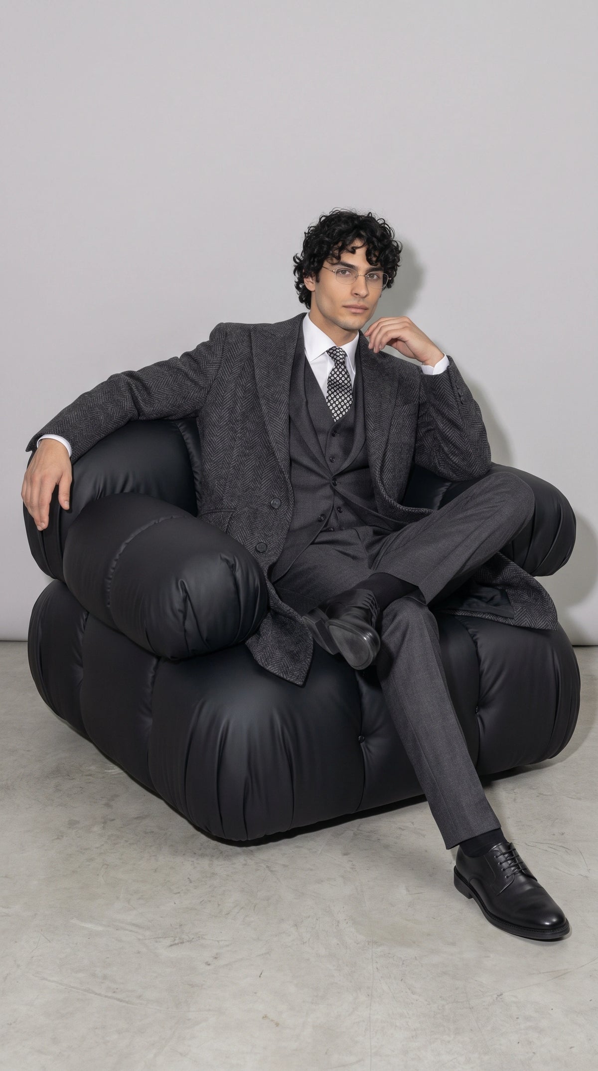DARK GREY WOOL OVERCOAT