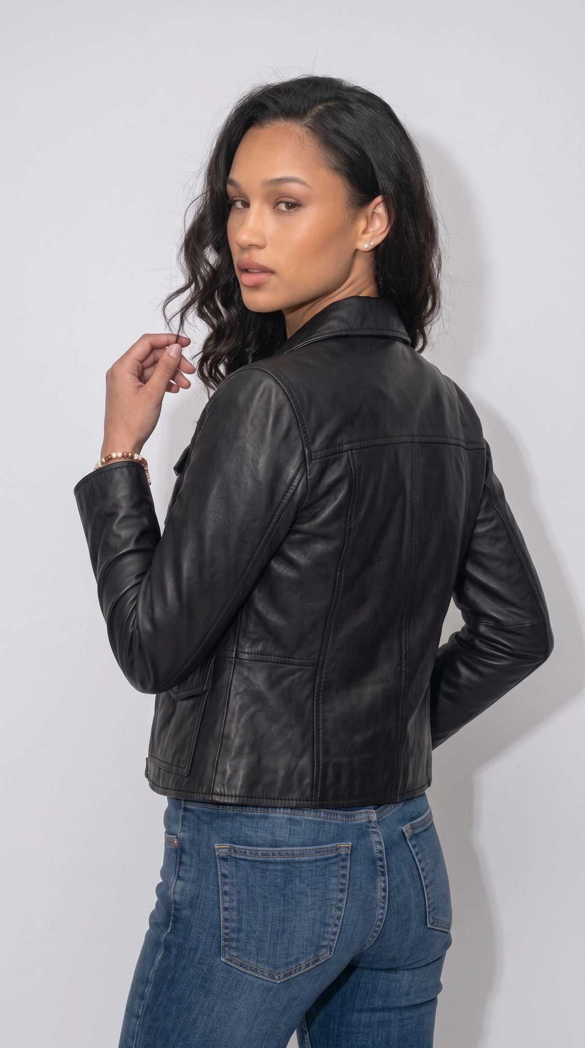 BLACK LEATHER TRUCKER JACKET