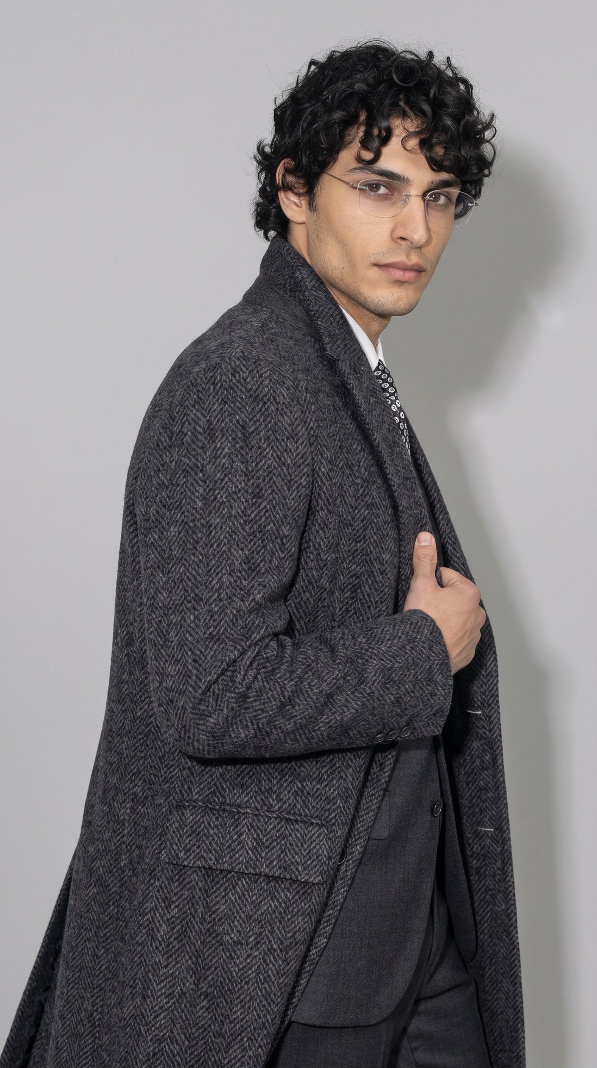 DARK GREY WOOL OVERCOAT