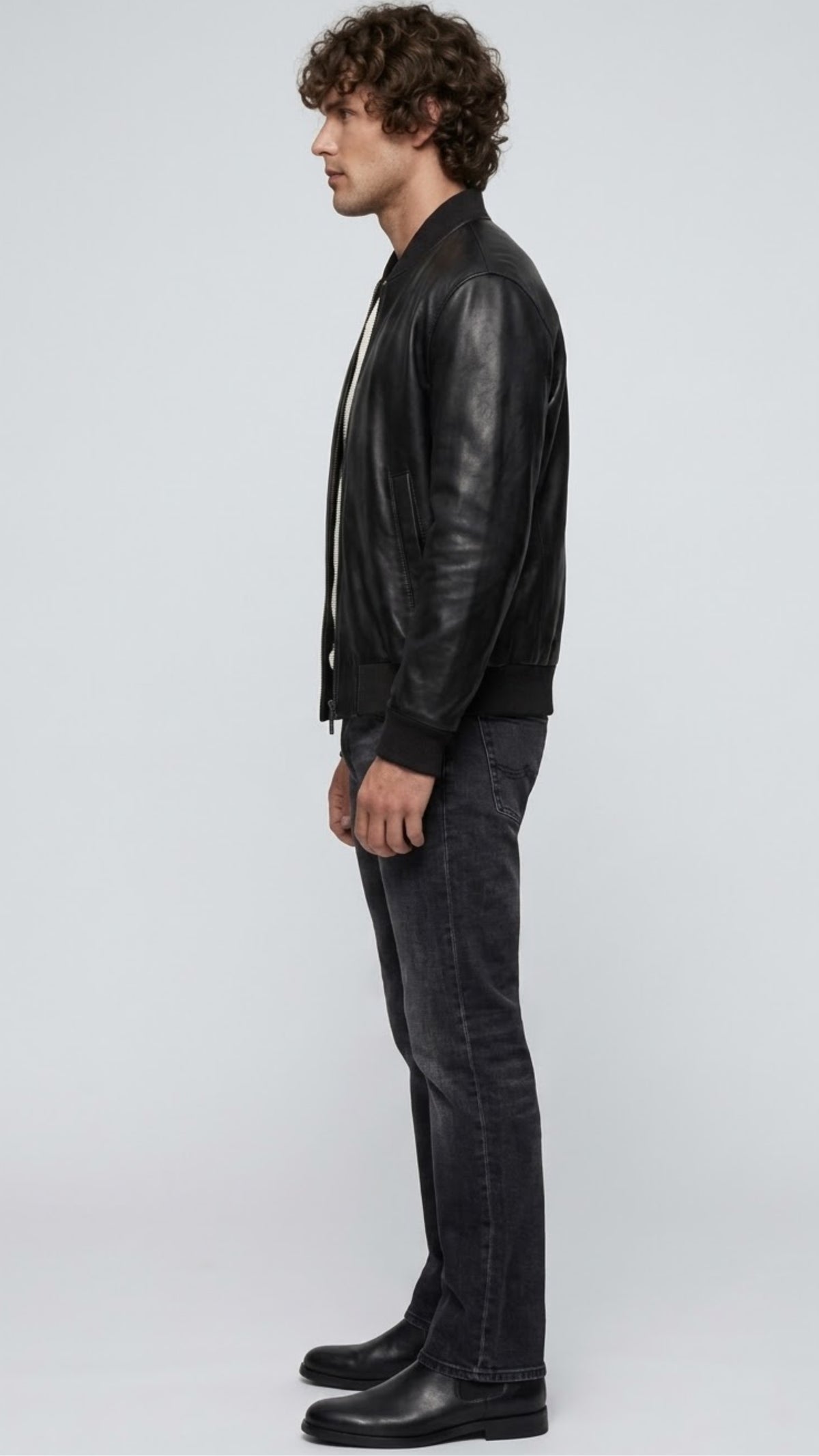 BLACK LEATHER BOMBER JACKET