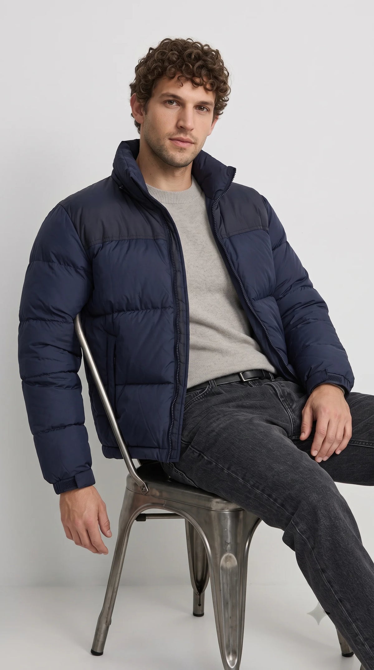 Lock down your cold-season looks with the Jackero premium dark blue puffer coat, boasting a sharp streetwear silhouette and protective insulation for fashion-forward trendsetters.