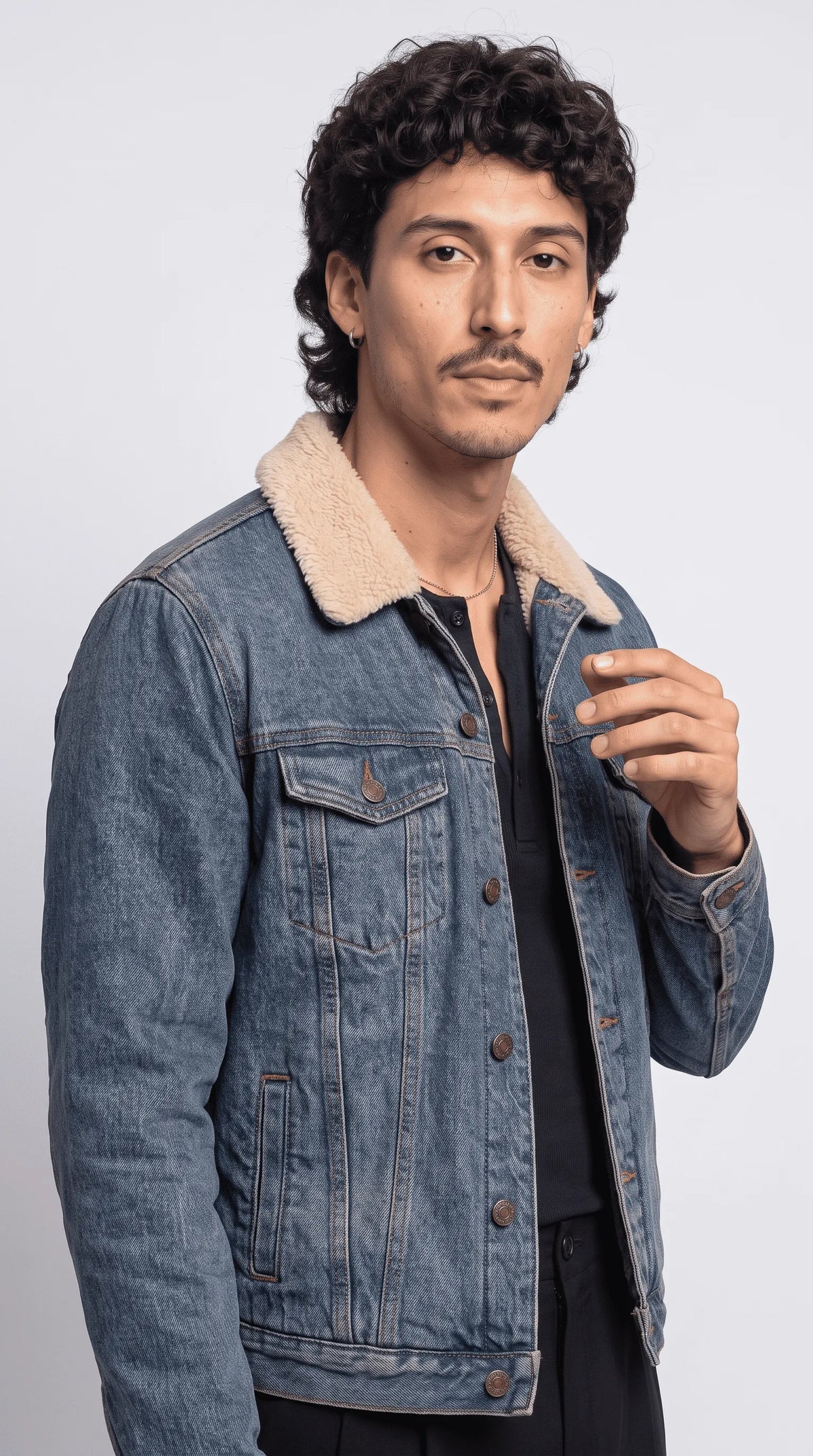 MID-BLUE VINTAGE WASH DENIM with SHEARING JACKET