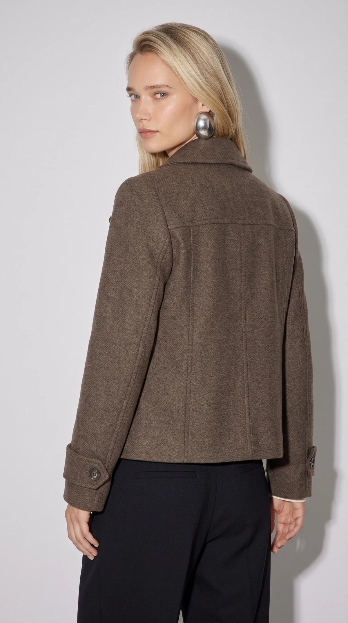 Master your daily layering with this premium Jackero dark brown peacoat, bringing high-end street culture and cozy wool warmth to your everyday city adventures.