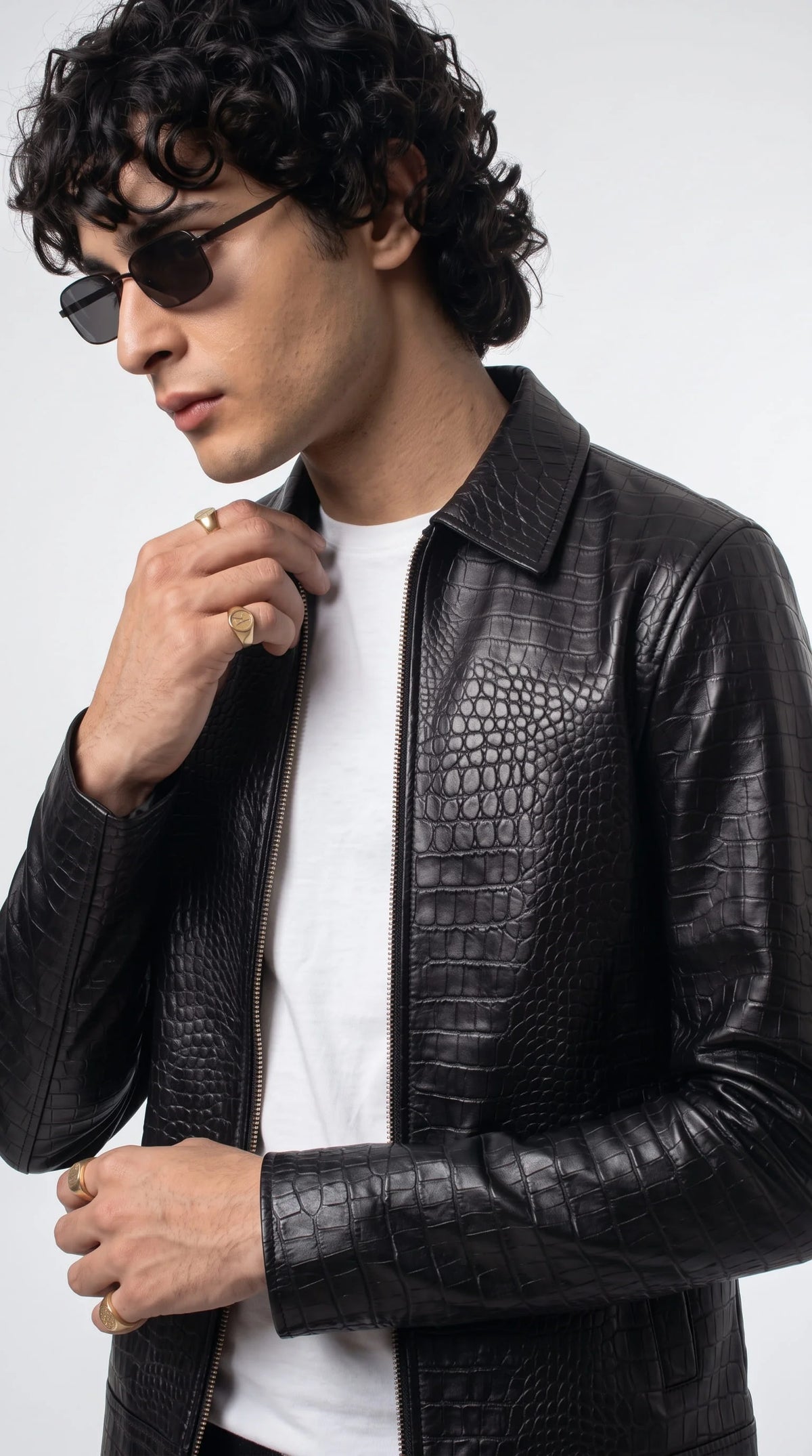 Black croc texture leather bomber jacket for men with sleek zipper front, shiny crocodile pattern embossed finish and stylish turn-down collar, premium winter fashion jacket