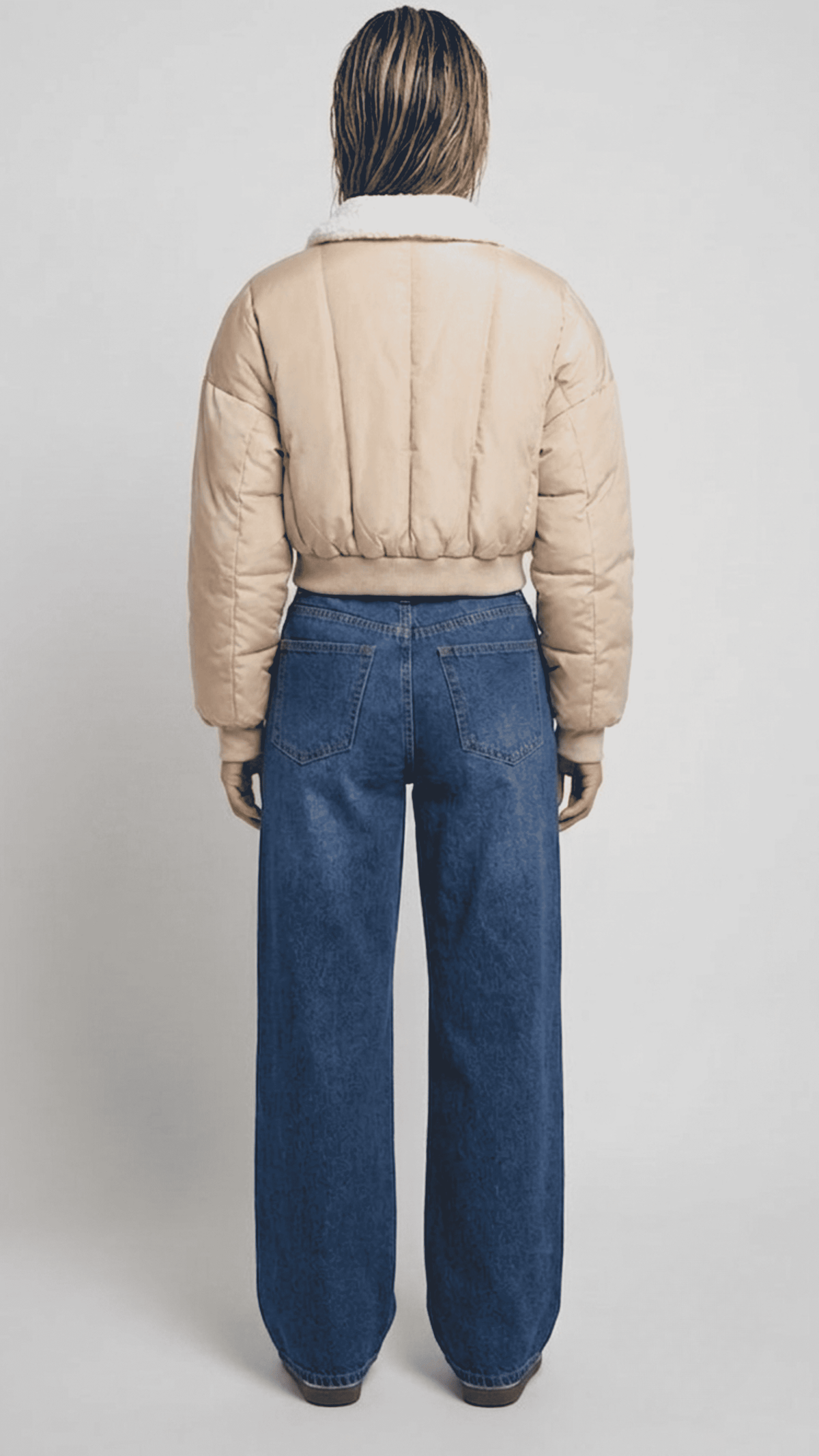Regular fit women's off-white short line outerwear displaying clean tailored seams, side alignment, and a streamlined boxy silhouette.
