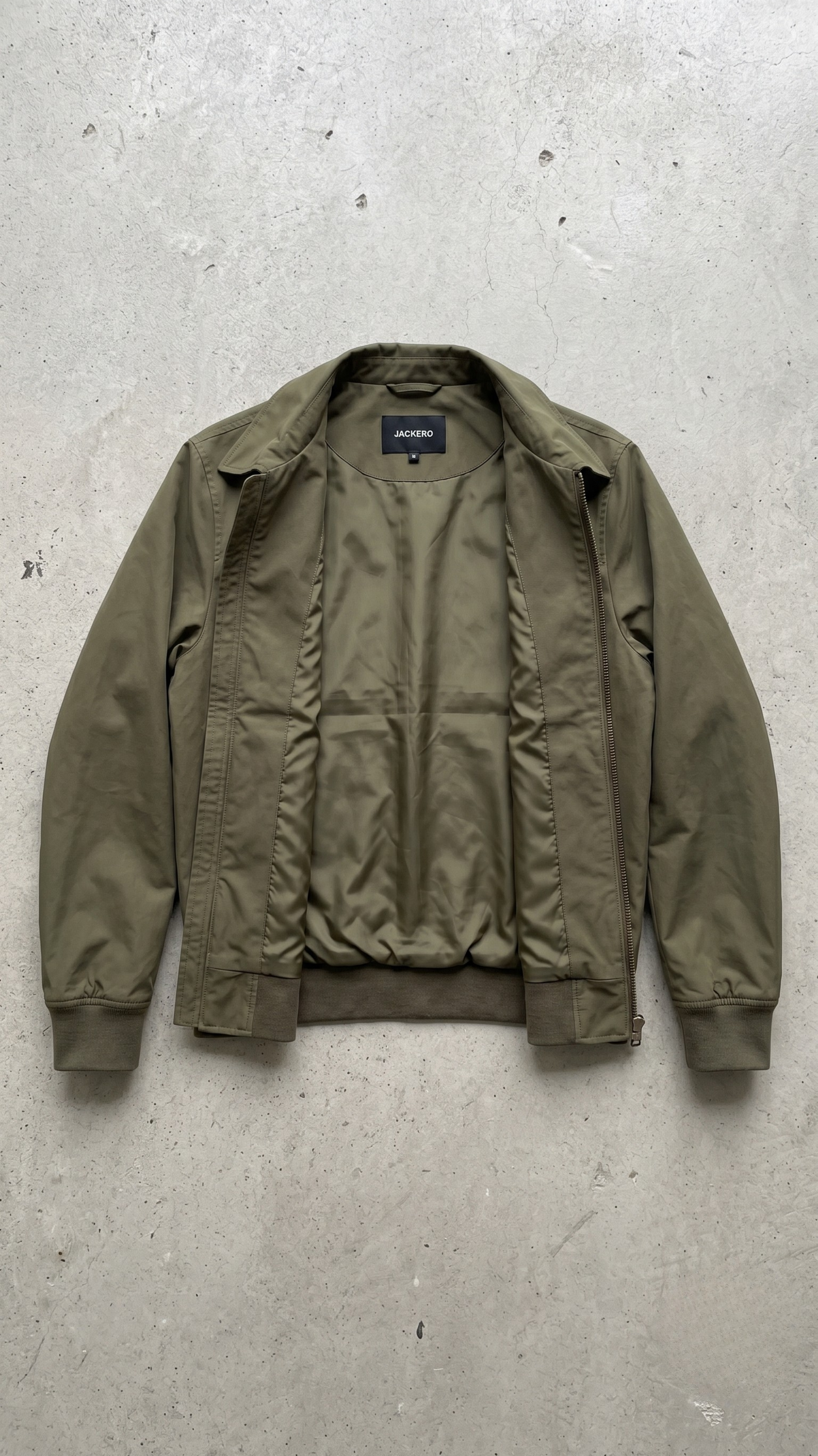 premium olive green cotton fabric weave and reinforced stitching on the jacket collar.